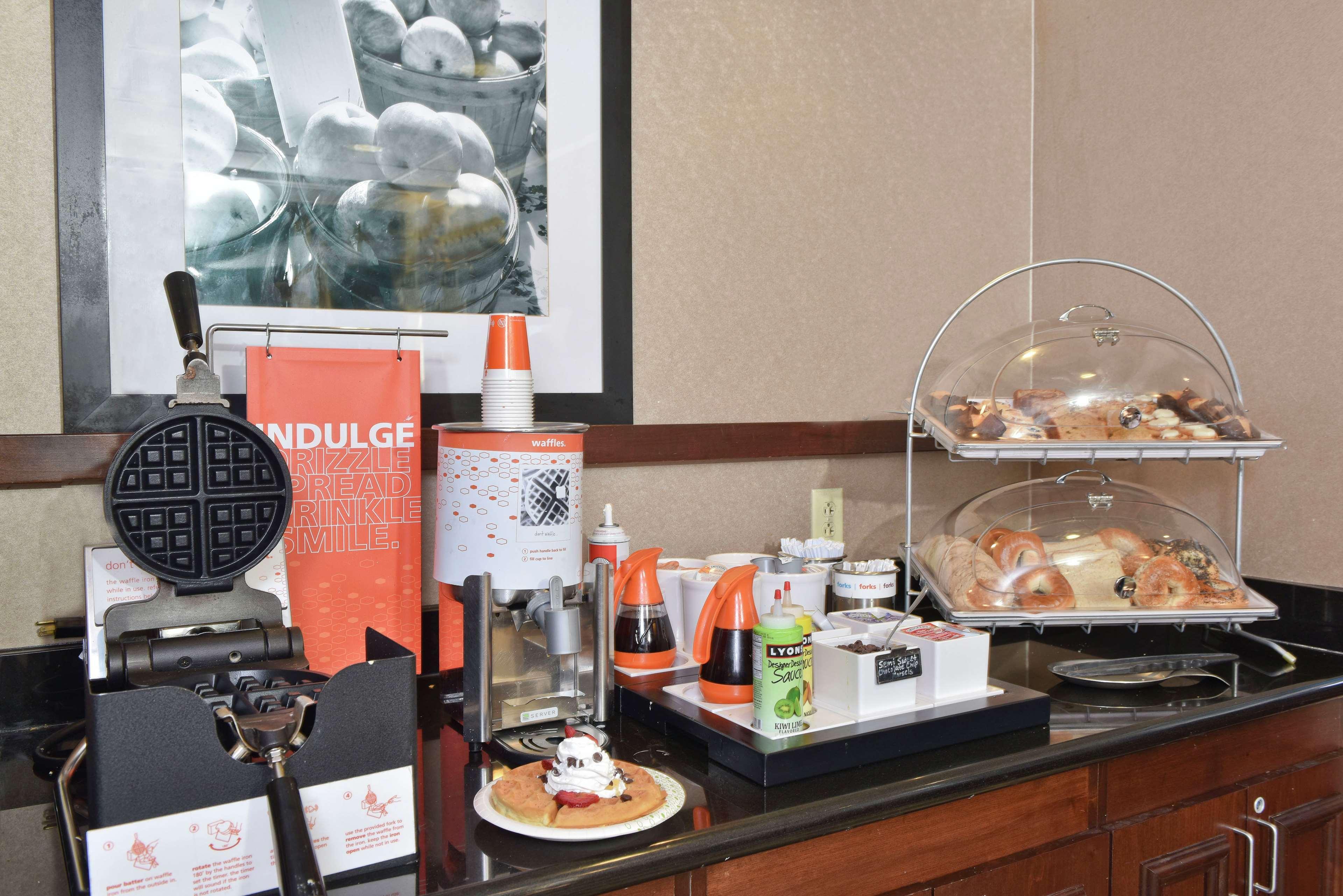Hampton Inn & Suites Alexandria Luaran gambar